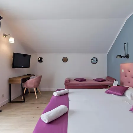 Ξενοδοχείο Perla 3*