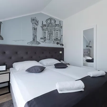 Ξενοδοχείο Perla 3*