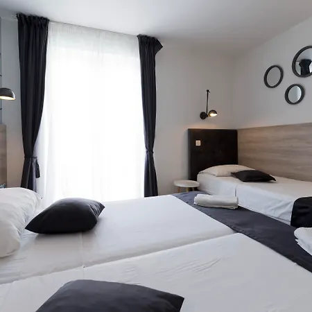 Otel Perla 3*