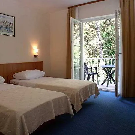 Otel Perla 3*